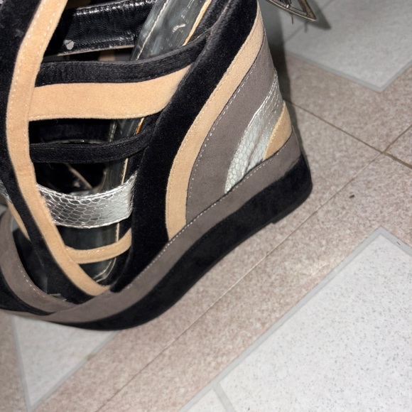 Wedges - Picture 6 of 9